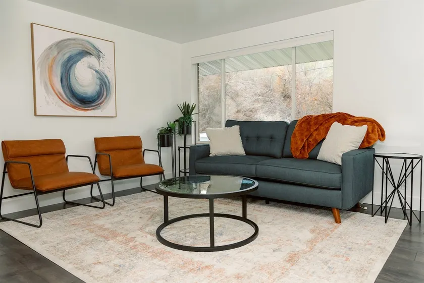 Spacious 3br Main Floor Unit Near USU and Downtown - Image 1