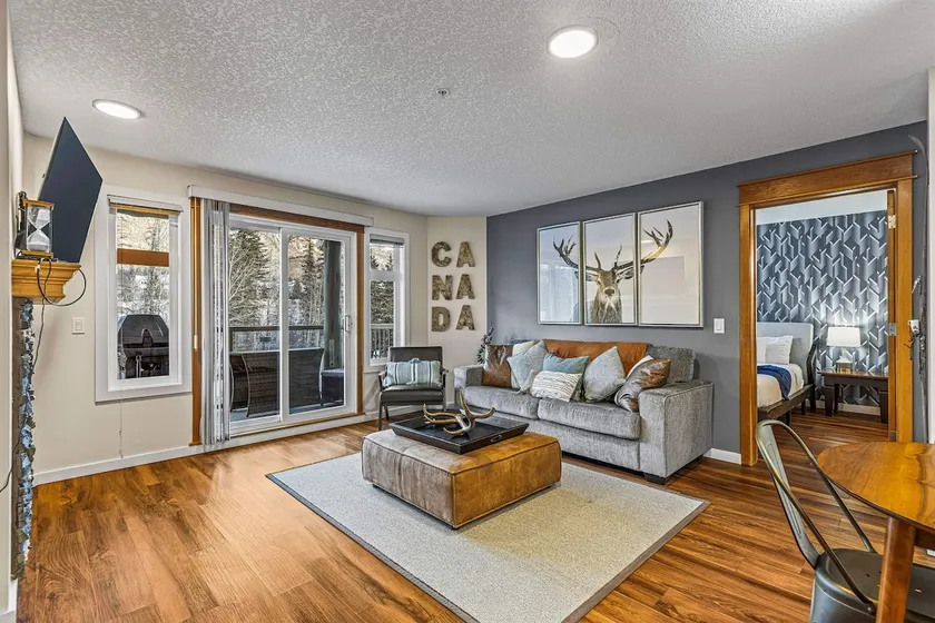 Welcoming 2 Bed/2 Ba-View-Pet-Gym-Parking-Wash/Dry - Image 1