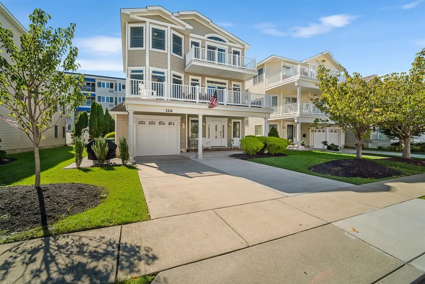 Beach Block, Open Floor plan for entertainment, e - Image 1