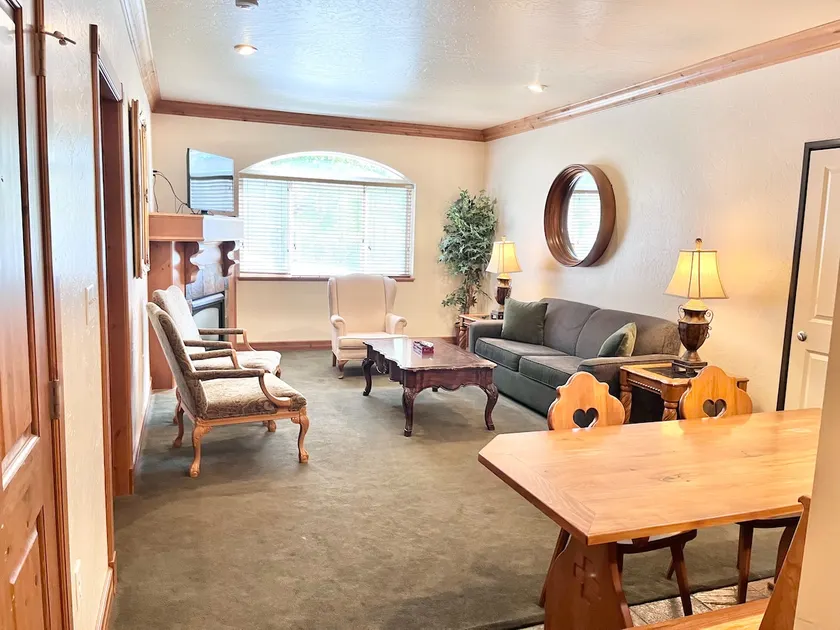 1085 | Alpine King Villa | Near Wasatch SP + Golf - Image 1