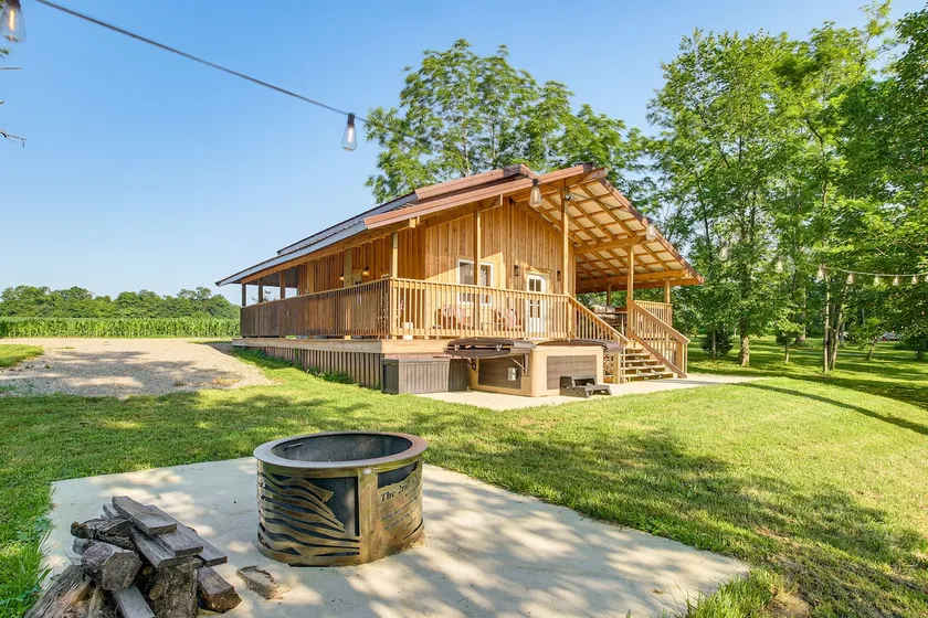 'friends & Family' Rental Cabin w/ Hot Tub! - Image 1