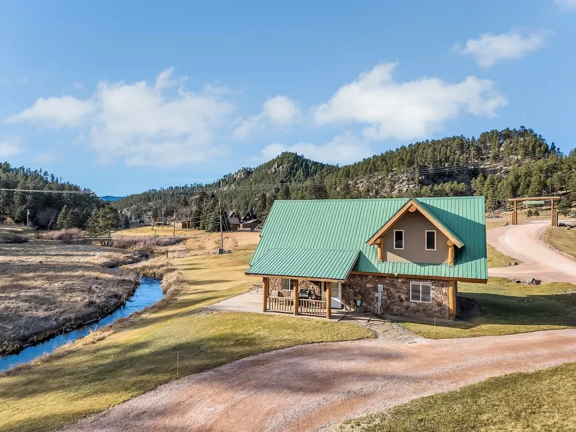 Tranquil Creekside Cottage i hjertet af de smukke Black Hills - Image 1