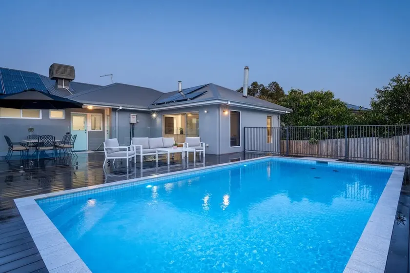Summer house - Image 1
