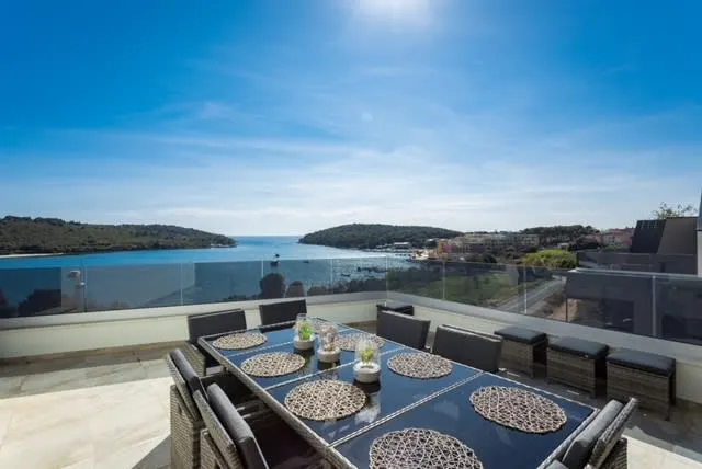 Luxury apartment Anto with sea view and balcony - Image 1