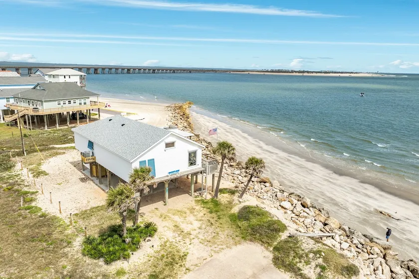 On Water's Edge - Literally, Direct Gulf Waterfrt! - Image 1