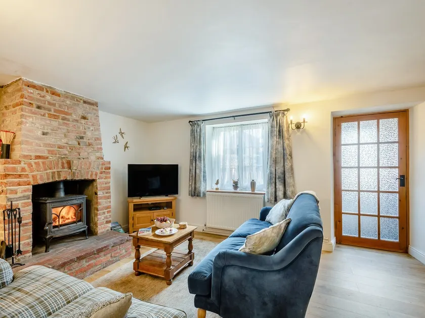 Lavender Cottage - Image 1