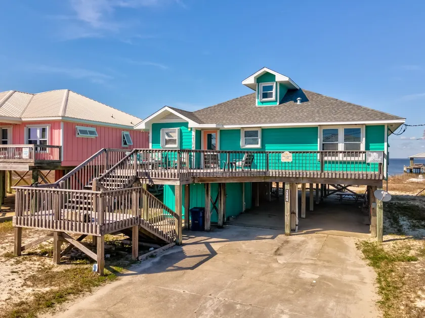 Chele's Bayside Cottage - 2304 Island Shores Dr 4 Bedroom Home by RedAwning - Image 1