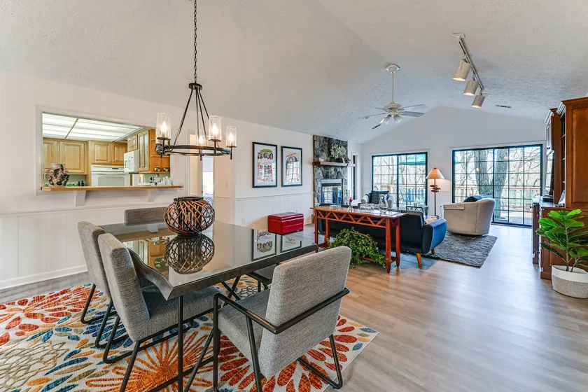 Deck & Community Perks: Sky Valley Home! - Image 1