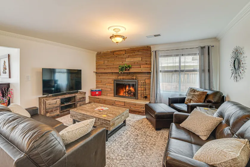Family-Friendly Loma Linda Retreat: Walk to LLU - Image 1