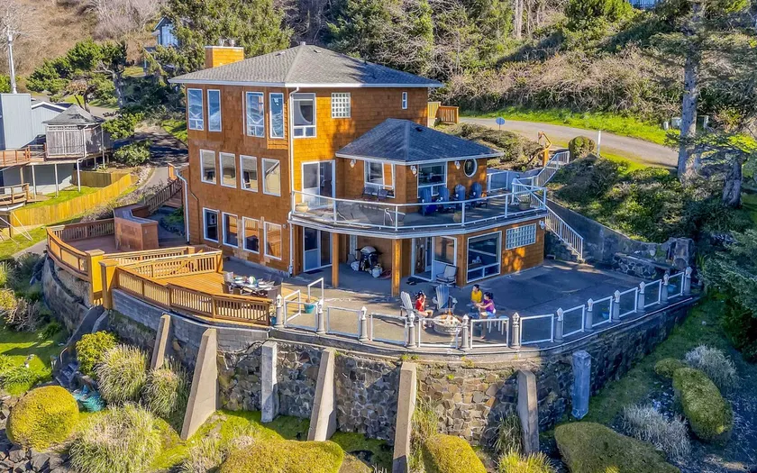 Ocean View, Hot Tub, Fireplace, Fire Pit, Dog Ok - Image 1