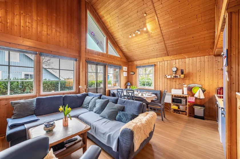Sunflower vacation home - Image 1