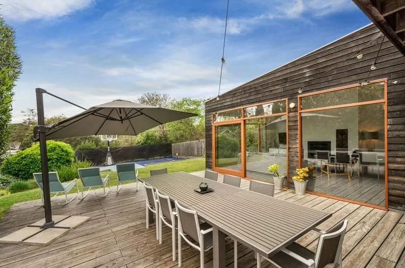 Sorrento Sea Escape - perfect family beach house with linen. - Image 1