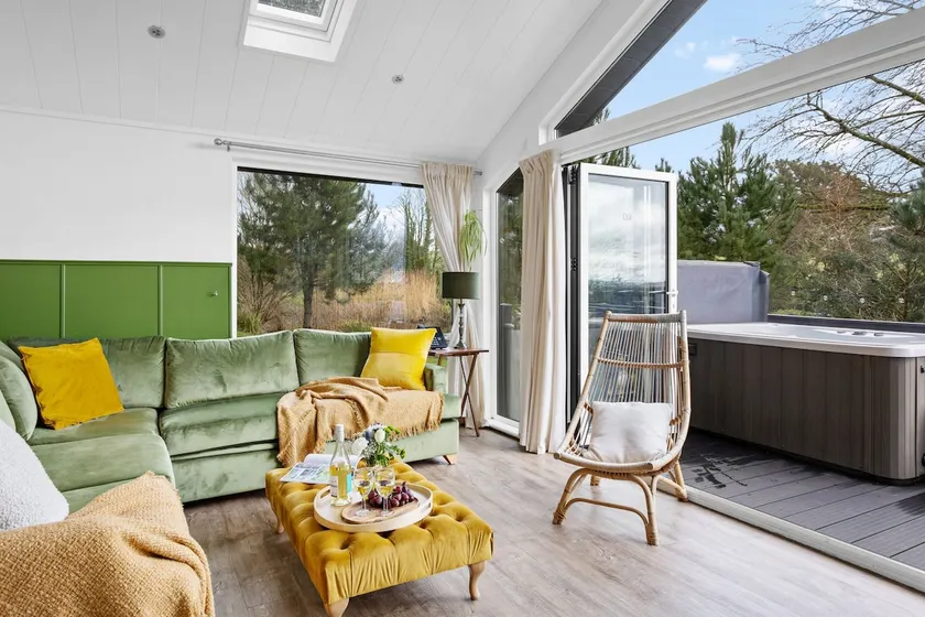 Parracombe Lodge- Hot tub and Free Parking - Image 1