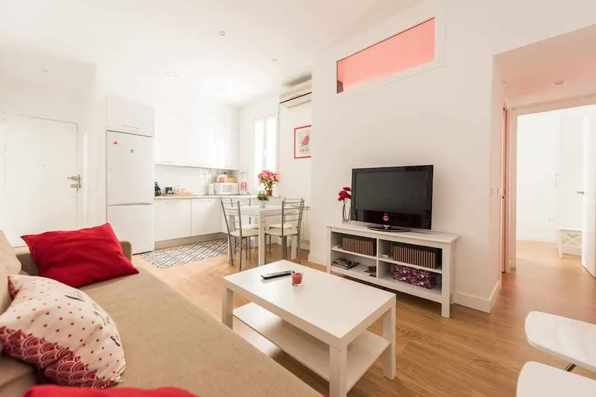 Madrid downtown Family accommodation by the season - Image 1