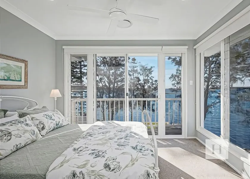 The Lakehouse Retreat - Image 1