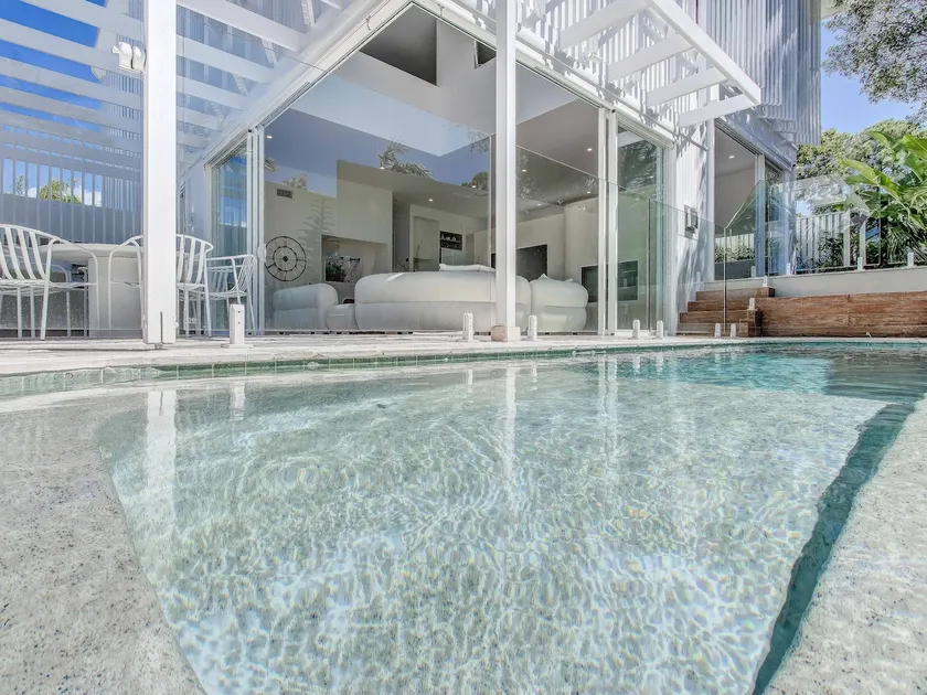 Luxury Mermaid Waters Holiday Home - Image 1