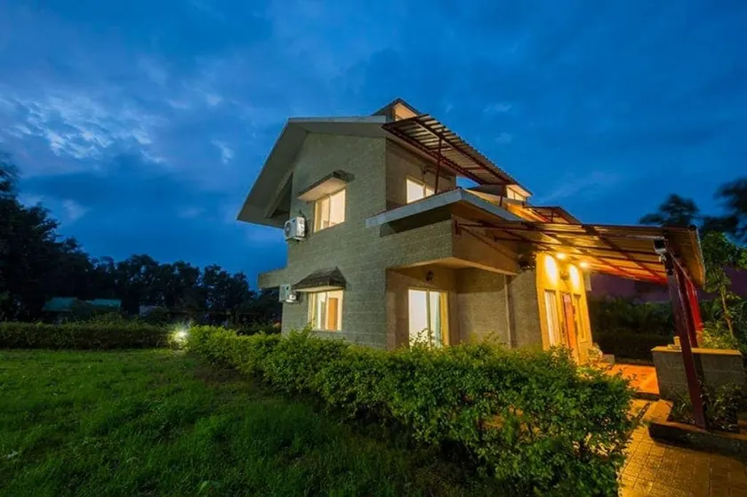 4A/C Bedrooms with attached baths and pvt Garden - Image 1