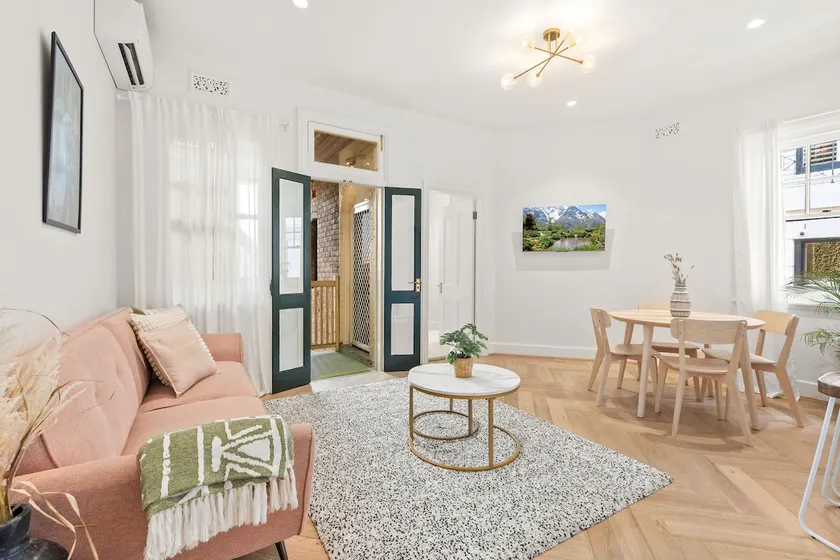 Family Friendly 2BR with Seaview Balcony & Rooftop - Image 1
