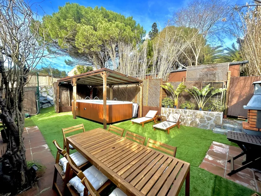 VillaVerde - Heated outdoor Jacuzzi - Image 1