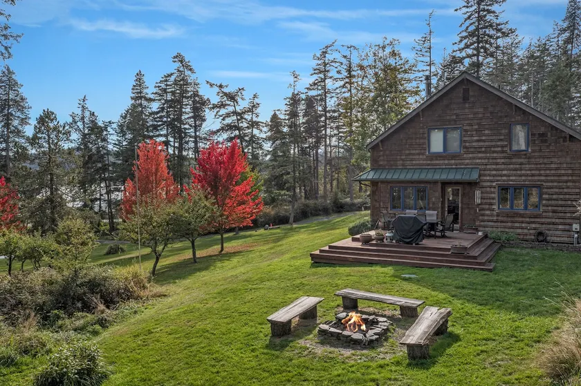 Newly Listed! Cabin-style home. (TFH) - Image 1