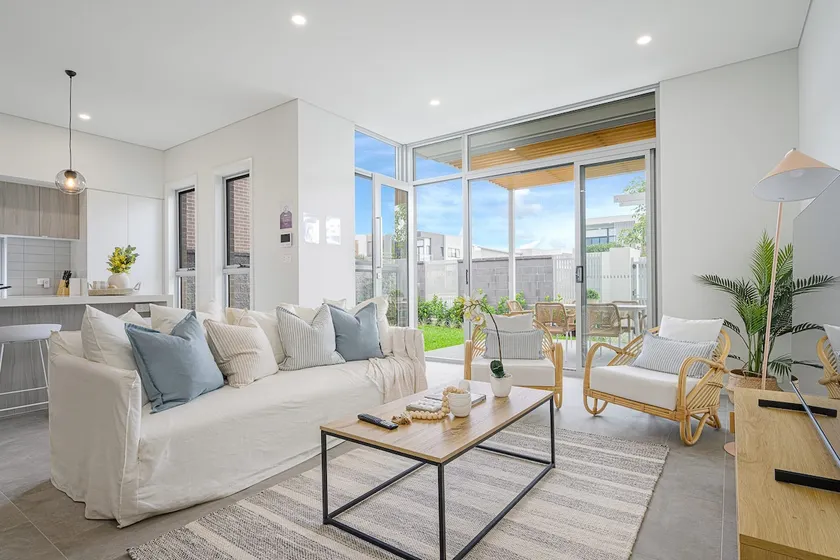 Shell Cove Sanctuary Luxurious 5BR Coastal Retreat - Image 1