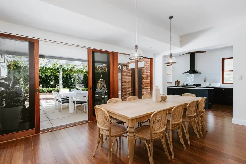 'Haylock' Luxe Country Charm in Mudgee's Centre - Image 1
