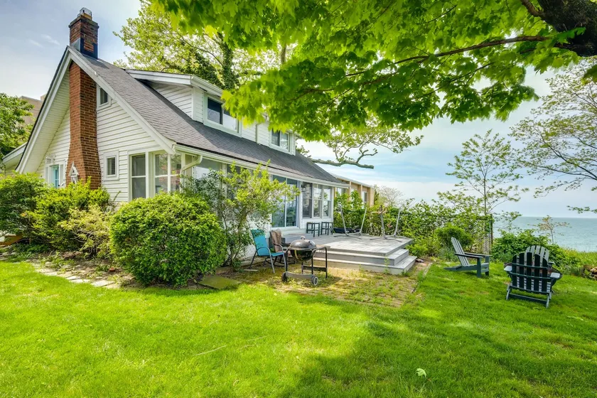 Coastal Lake Erie Cottage w/ Amazing Water Views! - Image 1