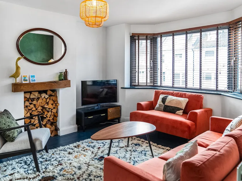 Eaton Beach House - Image 1