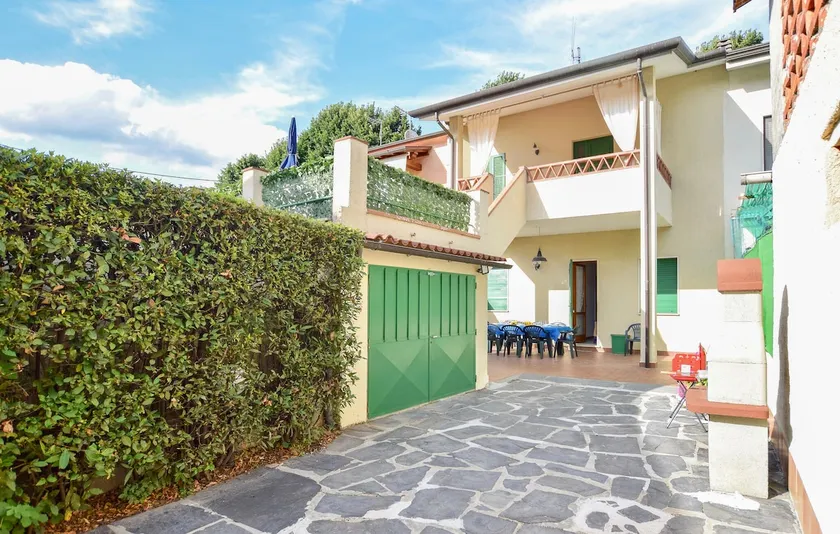 Hübsches Einfamilienhaus in der Landschaft von Camaiore LAST-MINUTE-RABATT 10 % - Image 1