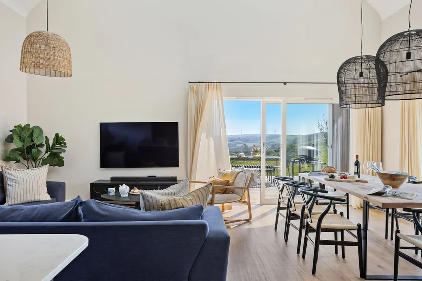 3 The Vista- Hot Tub - Pet Friendly - Wi-Fi - Image 1