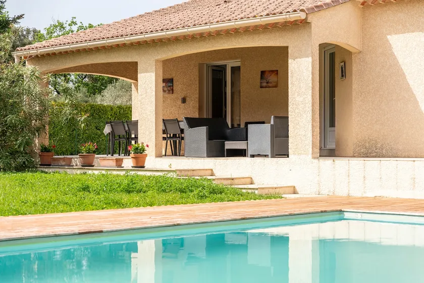 Villa 'Gîte Les Oliviers' con piscina privata, Wi-Fi e aria condizionata - Image 1