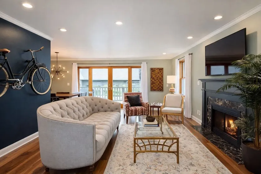 Charming Home in Family Neighborhood w/Fenced Yard - Image 1