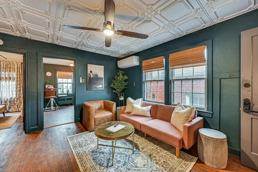 Chic Elizabethtown Apartment: Walk to Downtown! - Image 1