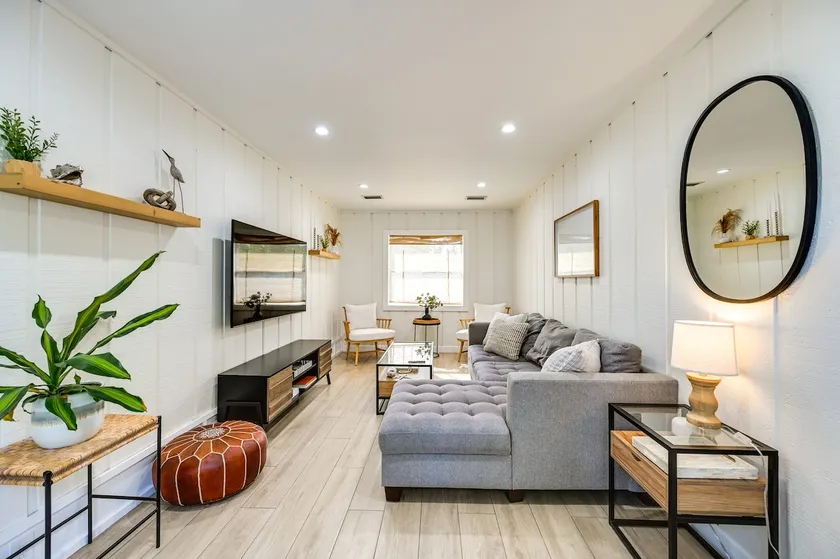 Modern Naples Duplex Home ~ 6 Mi to Beach! - Image 1