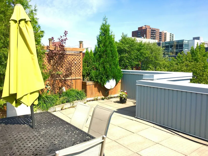 Montreal Sunrise Suite 404 - Image 1