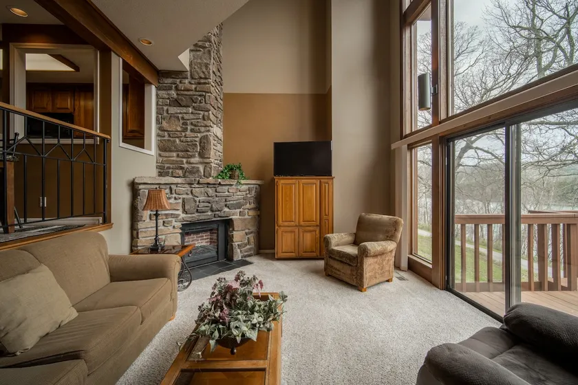 Quiet Lakeside Condo in Holiday Island, AR - Image 1