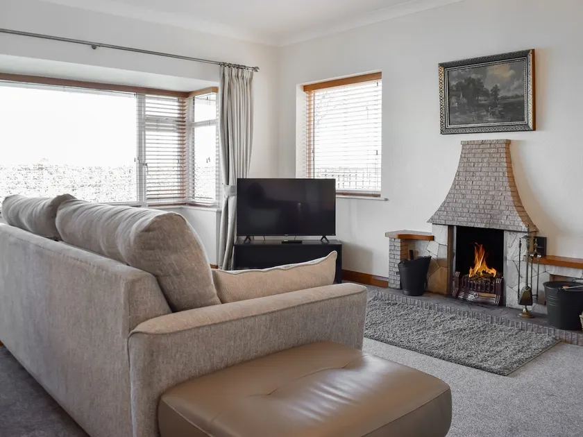 Lyncroft Holiday Bungalow - Image 1