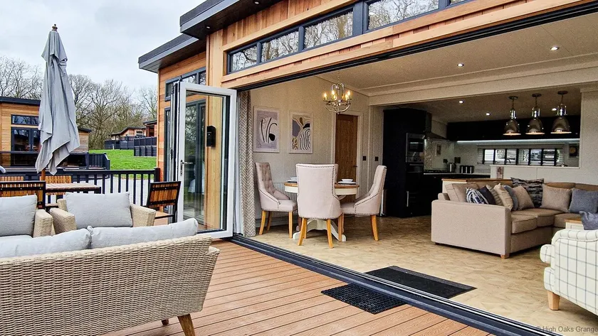 Poplar Lodge | sleeps 4 - Hot Tub Dog Friendly 5* - Image 1