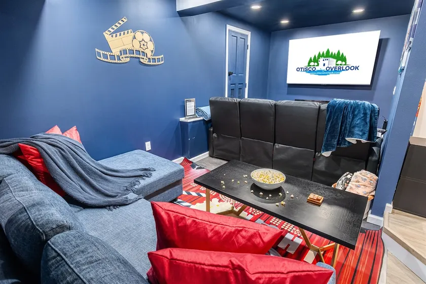 Lakeside Fun- Hot Tub-Theater-Fenced Yard, Arcades - Image 1