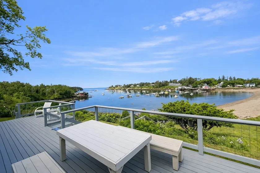 Perfectly placed cottage atop Mackerel Cove! - Image 1