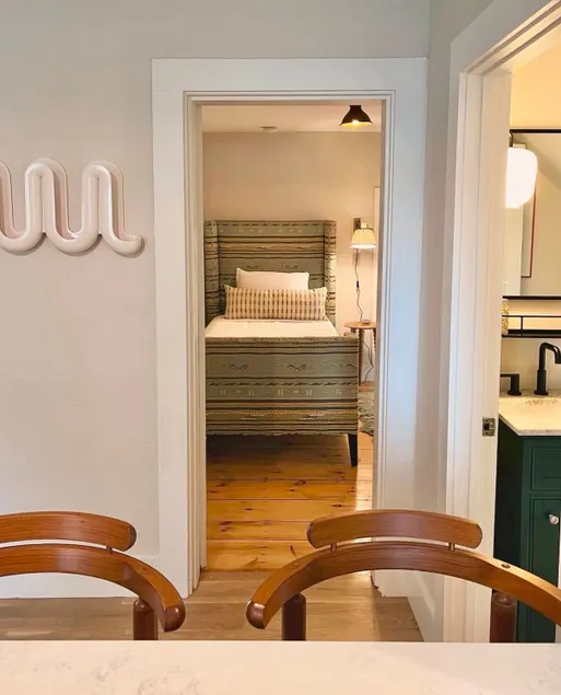 West-End Gem 2BR | Live like a Local in Portsmouth - Image 1