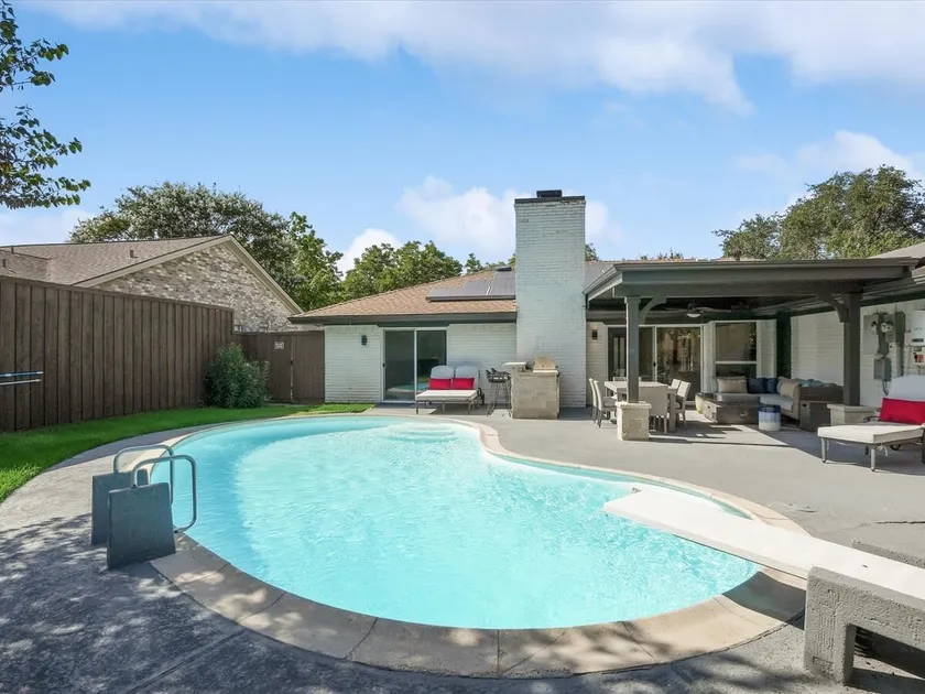 Modern Luxury Home Pool Oasis & Backyard Retreat - Image 1