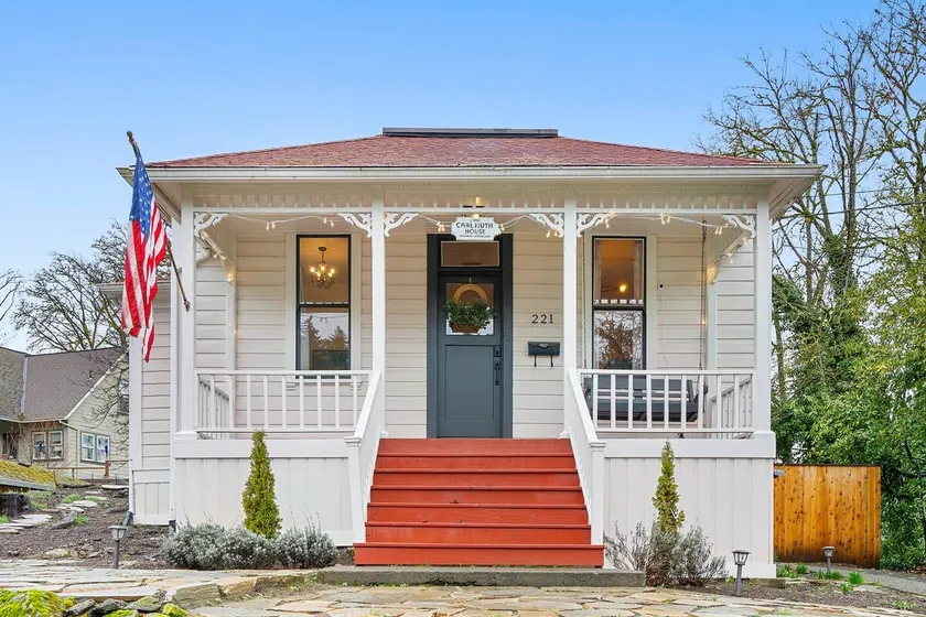 Historic Charm | Heart of OC - Image 1