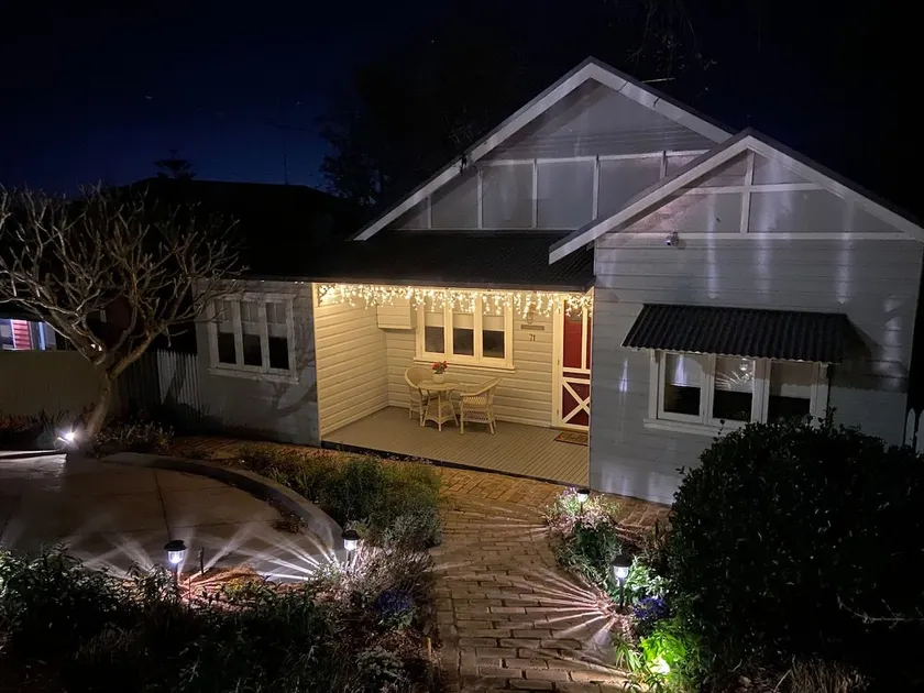 Kurrajong Holiday House - Family - Image 1