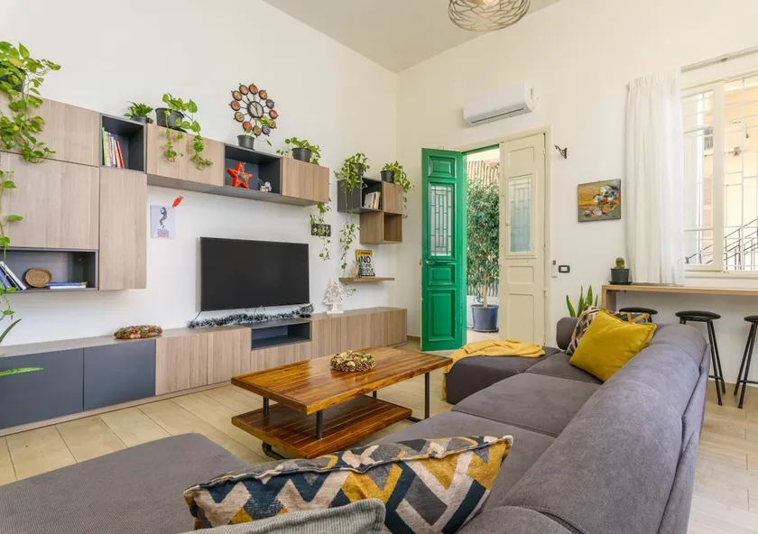 Rosario 2-Bedroom Apartment in Mar Mikhael - Image 1