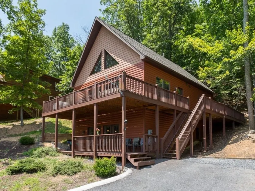 Log Home Near Slopes, Hot Tub, Pool Table, Views! - Image 1