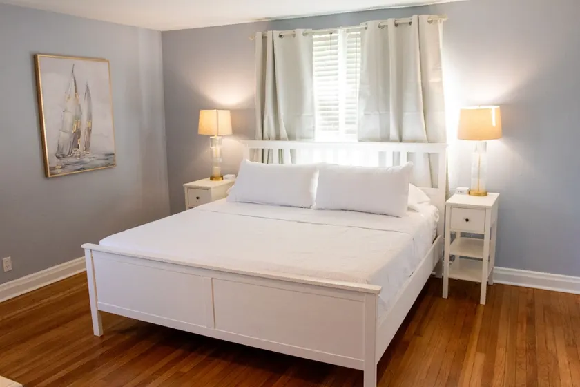 Walk to the beach! 2 BR unit in central Jax Beach - Image 1