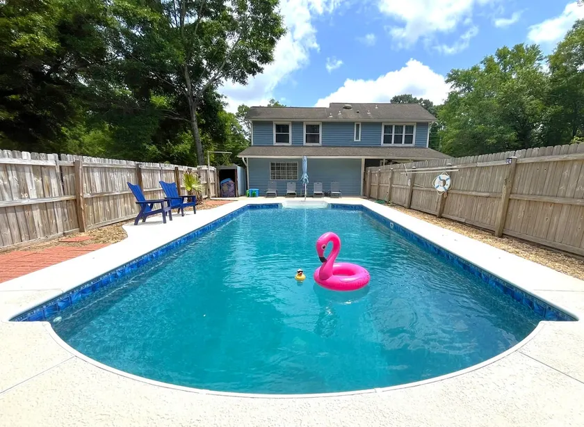 The Blue Escape Pool House - Image 1