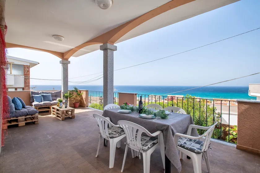 Appartamento 'Family Beach' con vista mare e terrazza privata - Image 1