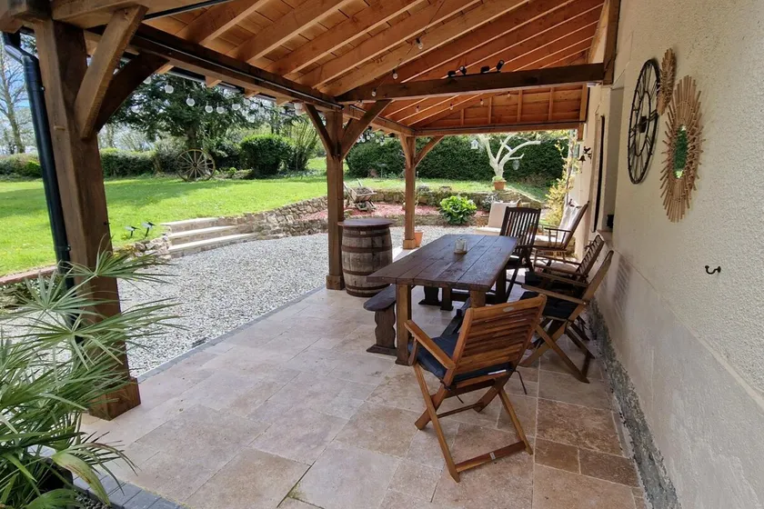 3 Bed Cottage Sleeps 6 - Enclosed Patio -Fireplace - Image 1